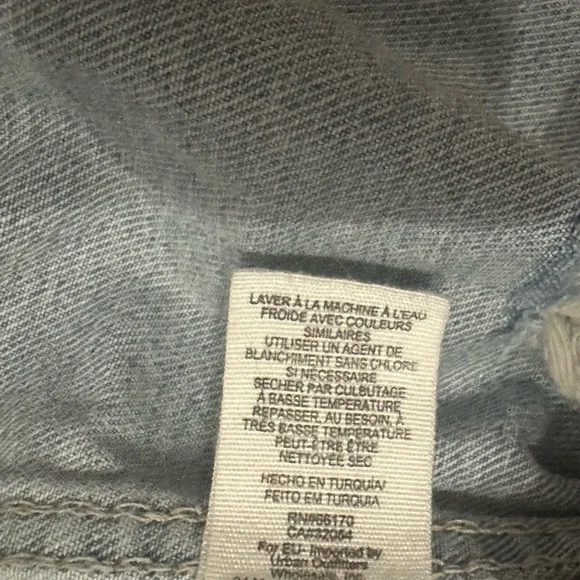 Free People Oversized Distressed Studded Denim Jean Jacket READ Size Small - Picture 14 of 14